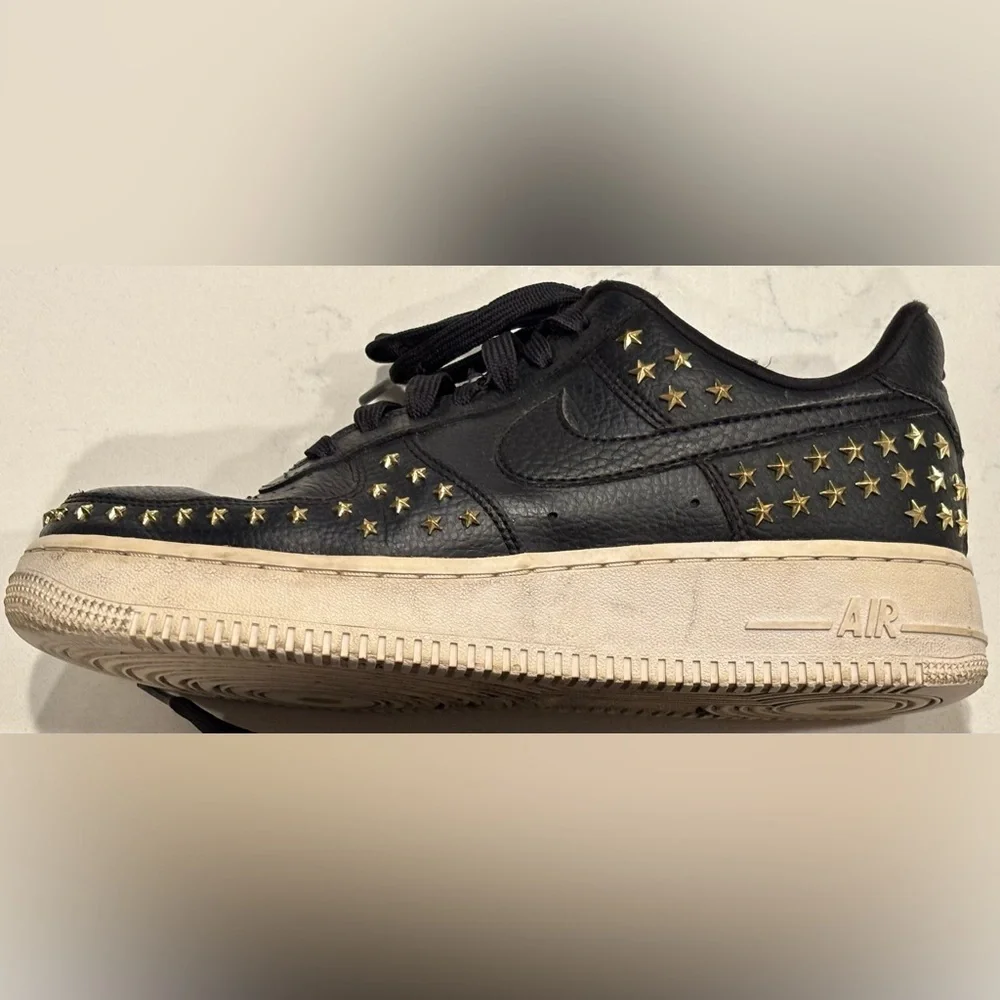 Nike Air Force 1 07 XX GOLD Low Star Studded Black & White Sneakers - Women’s 7 - Picture 13 of 14